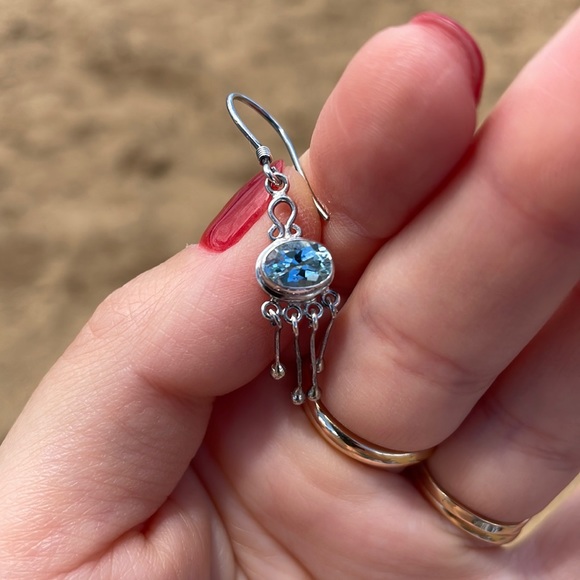 ✨SOLD✨Beautiful 925 Silver and Oval Aquamarine Earrings - Picture 14 of 17